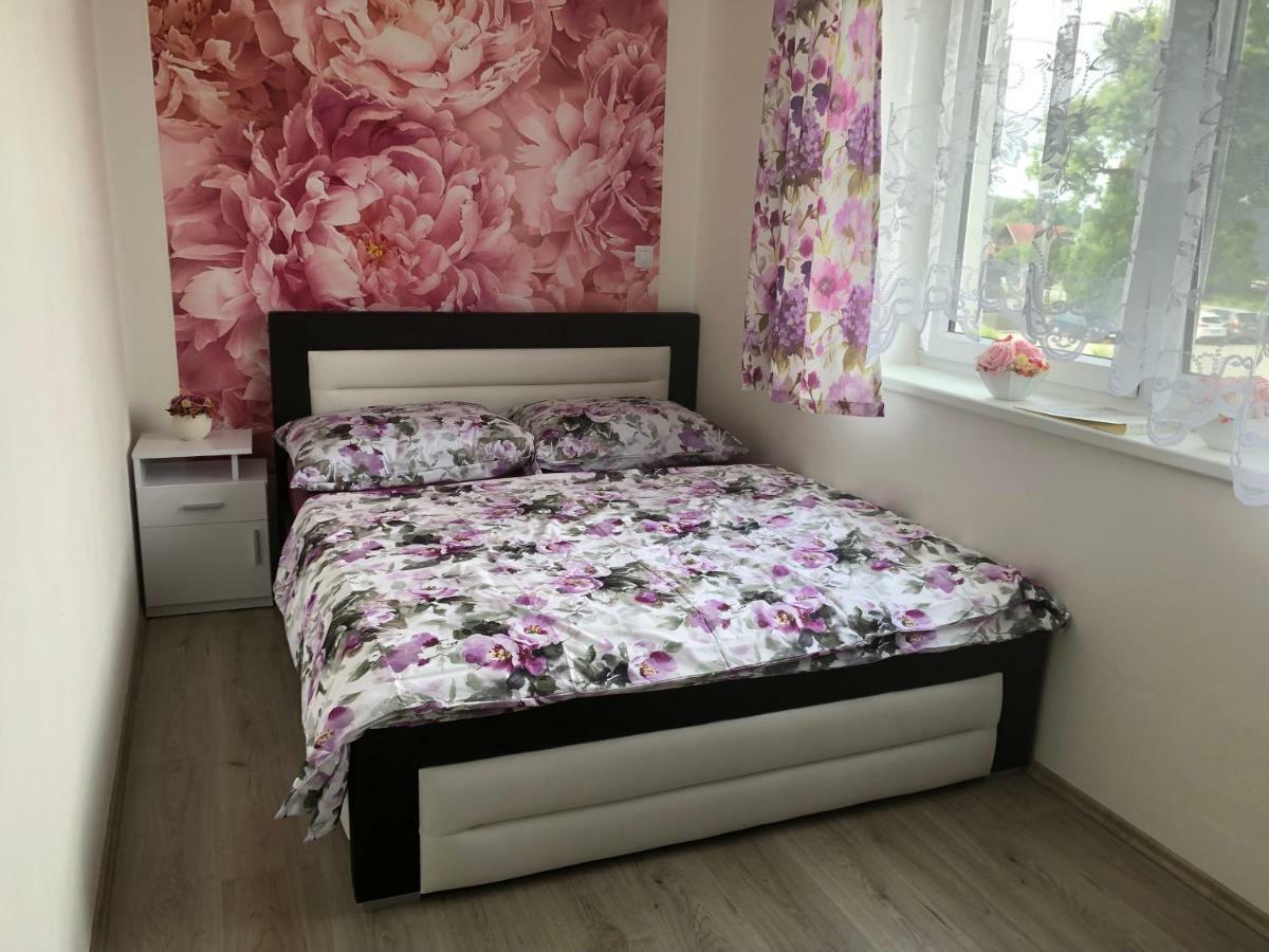 Apartman Na Lukach - Kopretina Třeboň Eksteriør billede