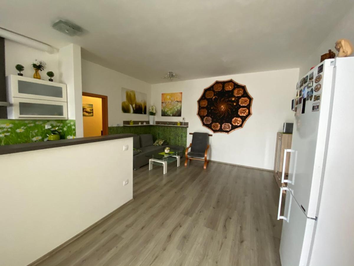 Apartman Na Lukach - Kopretina Třeboň Eksteriør billede
